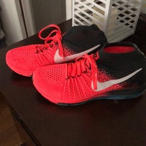Nike flyknit ankle sock sneakers